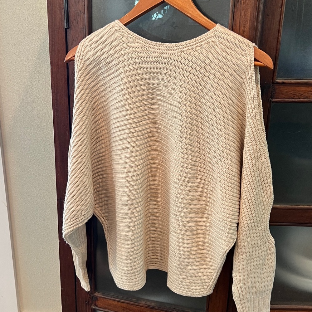 Cloth Knit Cut Out Shoulders Sweater